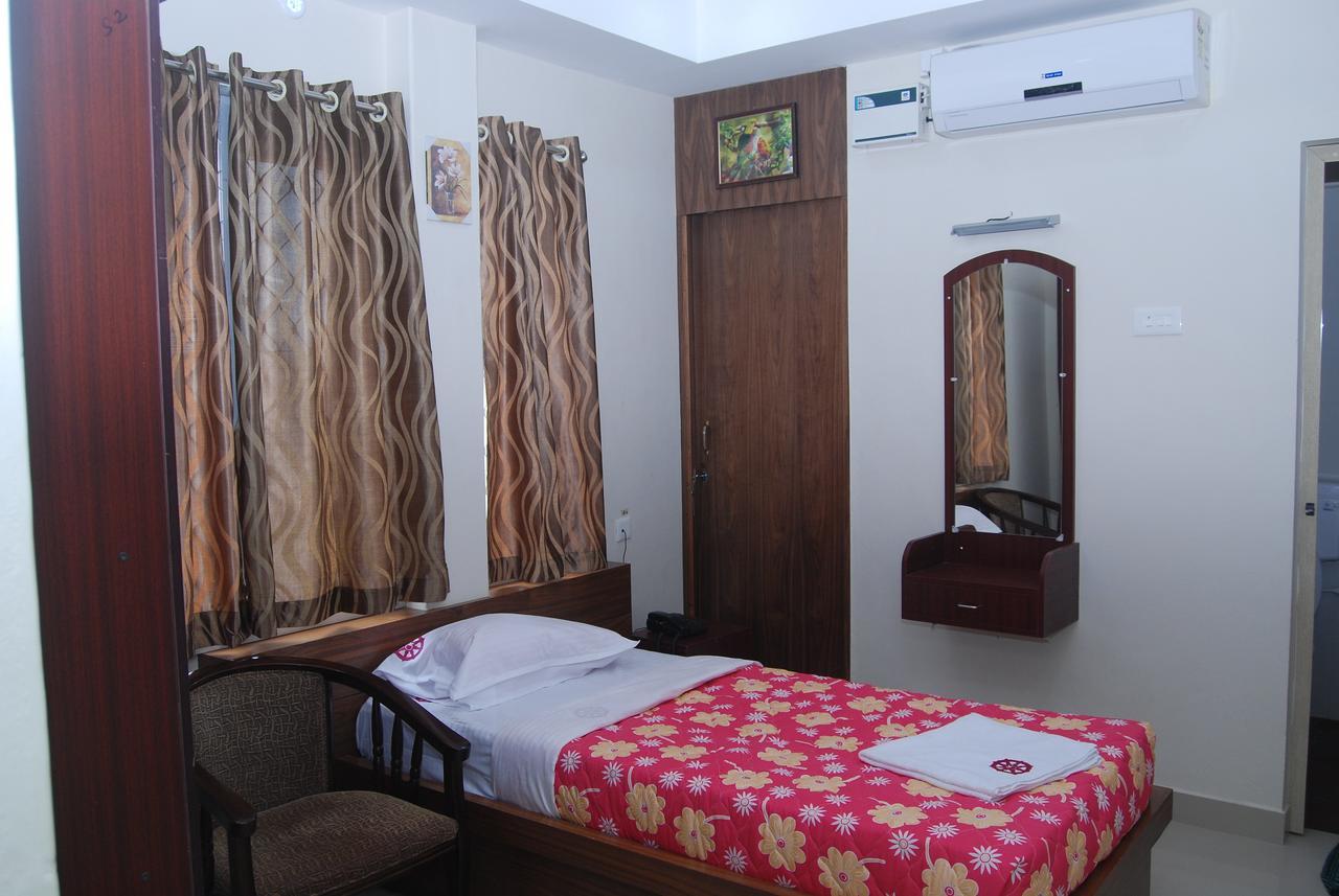 Chakraa Residency Ramanathapuram Ngoại thất bức ảnh